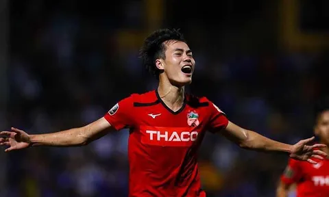Nguyễn Văn Toàn: Chàng thuỷ thủ đưa con tàu HAGL qua cơn sóng lớn