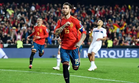 Sergio Ramos - 'Siêu tiền đạo' nhưng bị bắt đá phòng ngự