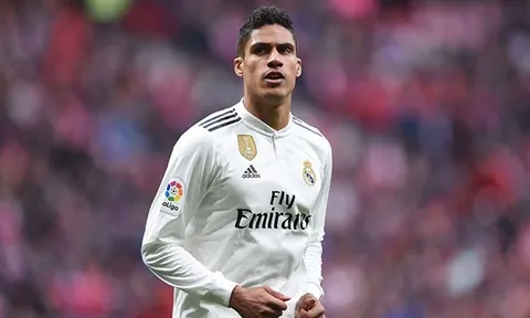 Real Madrid chốt bán siêu trung vệ, Man United 'mở cờ trong bụng'