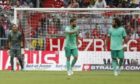 Real Madrid: "Đừng để mất bò mới lo làm chuồng"