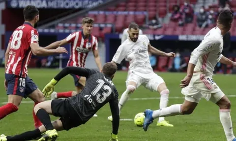 Real Madrid không bao giờ đầu hàng