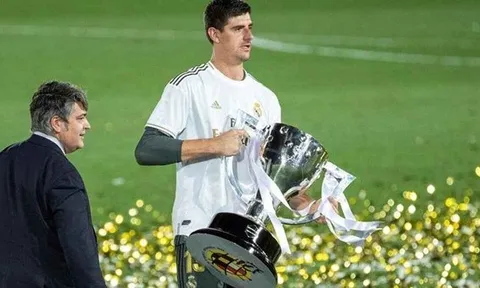 Real Madrid vô địch, Thibaut Courtois thiết lập kỷ lục sau 66 năm