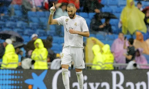 Real thua "muối mặt" PSG, Benzema vẫn đi vào lịch sử cúp C1 Châu Âu