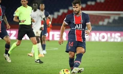 Mất phương hướng, Barcelona săn 'hàng miễn phí' từ PSG
