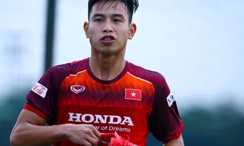 "Cơn gió lạ" Nguyễn Việt Phong và những phép tính của thầy Park