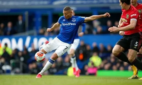 Richarlison không cam kết tương lai với Everton
