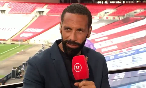 Rio Ferdinand chỉ ra quyết định đúng đắn của Lampard trước Arsenal
