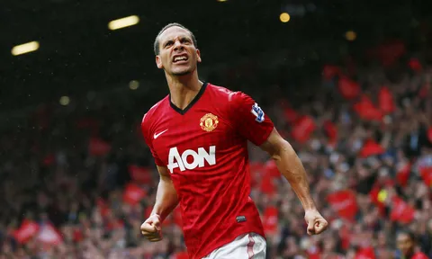 Rio Ferdinand tiết lộ lý do từ chối đến Barcelona để gắn bó với Man Utd