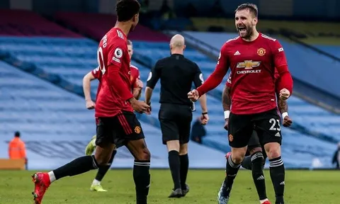 SỐC! Huyền thoại Man Utd ví Luke Shaw như 'đống phế liệu' tại CLB