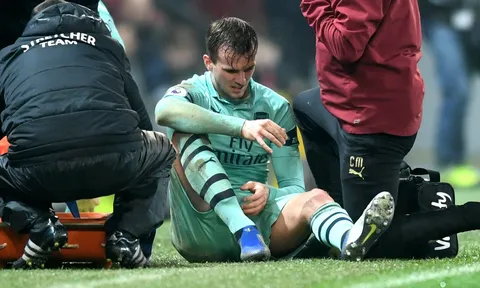 Góc Arsenal: Vị trí trung vệ và vẻ đẹp của sự cạnh tranh