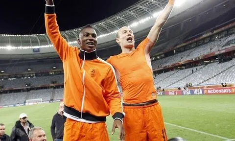 Robben nhắm người đá cặp thay thế Ribery