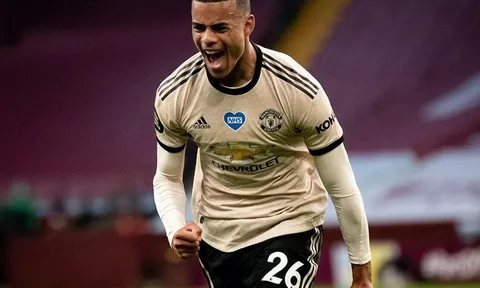 Greenwood dứt điểm '2 chân như 1', Van Persie phản ứng gây sốc