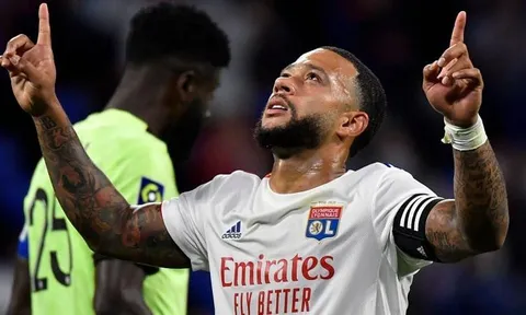 Rơi vào tầm ngắm của Barca, Memphis Depay nói gì?