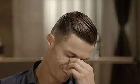 Ronaldo bật khóc: “Ông ấy không thể nhìn thấy tôi trở thành số 1”