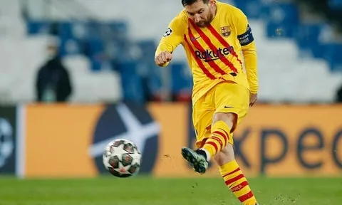 "Ronaldo có thể giành Quả bóng vàng, nhưng Messi là 1 thiên tài..."