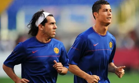 Ronaldo, Messi có tên trong đội hình đồng đội xuất sắc nhất của Tevez