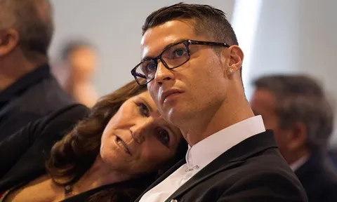 Ronaldo nhận tin sốc từ quê nhà