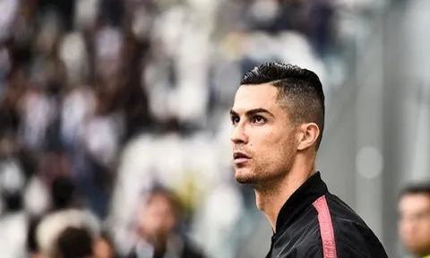 Sao Liverpool: 'Cả Ronaldo và Messi không nên có mặt trong đội hình tiêu biểu của FIFA'