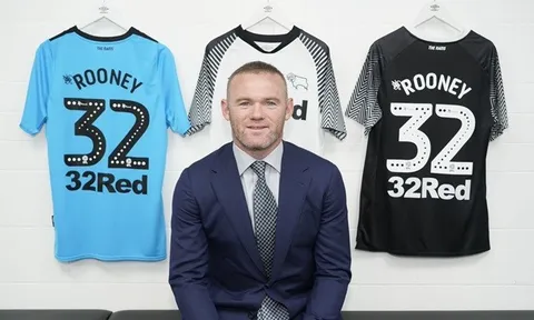 'Rooney học nhiều từ phong cách huấn luyện của họ'