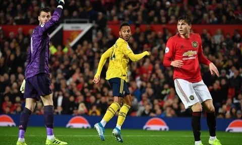 De Gea bị 'quái vật' đánh bại, Giggs chỉ ra nguyên nhân cốt lõi