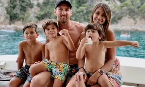Hậu chuyến nghỉ dưỡng tại Ibiza, Messi sẵn sàng hủy diệt Napoli