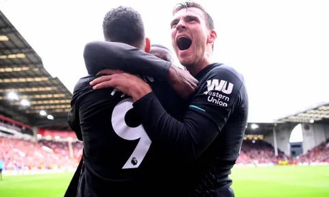 Sai lầm đáng trách, thủ thành Man United 'mang về' chiến thắng thứ 7 cho Liverpool