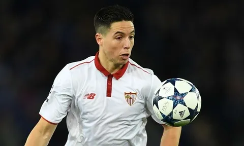 Cựu sao Arsenal: "Ông ấy đề xuất giữ chó để tôi đi chơi"