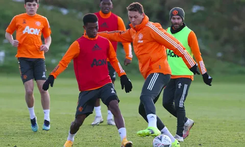 Sân tập rộn ràng, Man Utd sẵn sàng tái đấu Liverpool