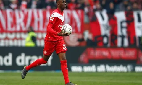 Săn tiền đạo, Dortmund muốn sao trẻ từng lập hattrick vào lưới Bayern