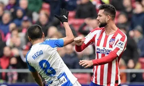 Sao Atletico: "Ông ấy luôn rất khó tính và áp đặt..."