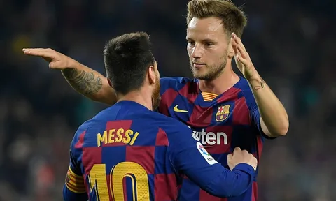 Sao Barca: "Tôi chỉ ra ngoài và vứt rác cách đó 50 mét"