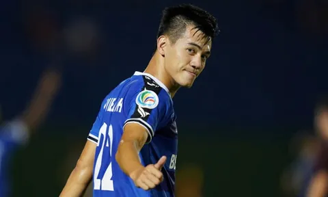 Sao ĐT Việt Nam bị “sờ gáy” sau khi tự ý gia nhập đội bóng phong trào