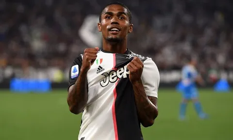 Sao Juventus thừa nhận liên hệ từ Man Utd