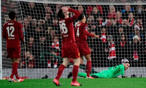 "Sao Liverpool đó là rác rưởi, sai lầm tồi tệ nhất từng chứng kiến"