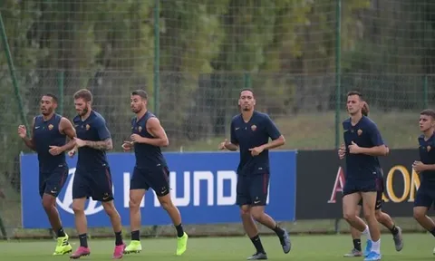 Sao Man Utd trở lại, chuẩn bị cho màn ra mắt AS Roma