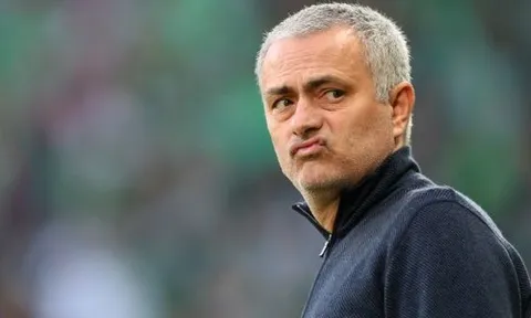 Sao Tottenham bị cấm thi đấu 4 trận, Mourinho nói luôn 1 câu