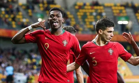 Sao trẻ Bồ Đào Nha nổ súng, HLV trưởng AC Milan đau đầu