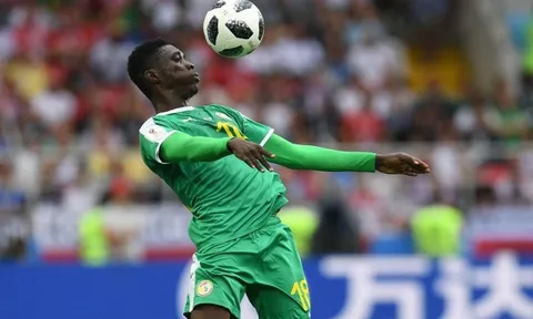 Xem Mane đá giải châu Phi, CĐV Liverpool nghía luôn sao trẻ cho đội nhà