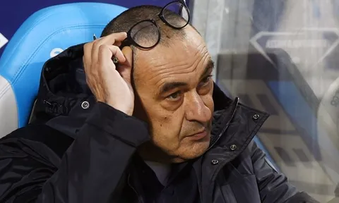 Sarri bi quan: “Có 12 đội đang muốn vô địch Champions League”
