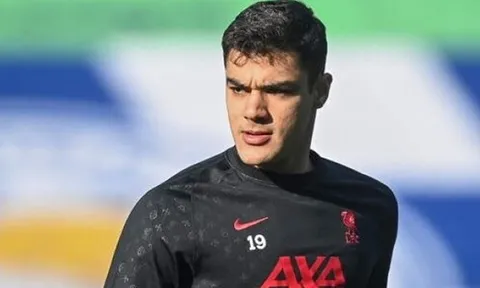 Sau 2 trận, Klopp nói 1 lời về Kabak