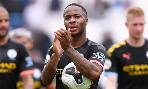 Sau 9 năm, Sterling đã hoàn thành điều chỉ Drogba mới làm được