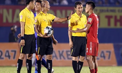 Sau bàn thua oan của HAGL, trọng tài V-League cũng phạm sai lầm ở sân Hoà Xuân?
