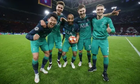 Sau De Ligt, Juve "ủ mưu" giật "kẻ thay thế Valencia" với Man Utd