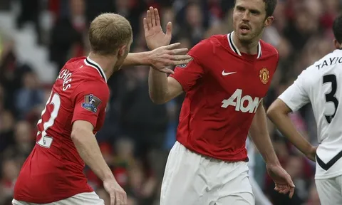 Sau hơn 10 năm, Man Utd mới thôi nỗi nhớ Scholes - Carrick
