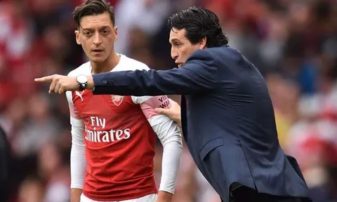 Sau tất cả, Ozil lên tiếng tiết lộ sự thật về mâu thuẫn giữa anh và HLV Emery