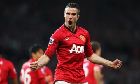 Sau tất cả, Van Persie tiết lộ lý do không mặc áo số 9 Man Utd