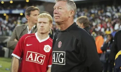 Scholes chỉ ra cầu thủ chuyên tranh cãi với Sir Alex
