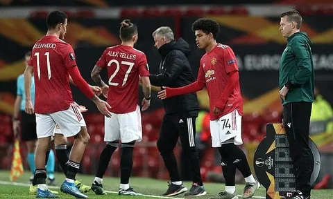 Scholes chỉ ra CLB có đội hình tốt nhất Europa League