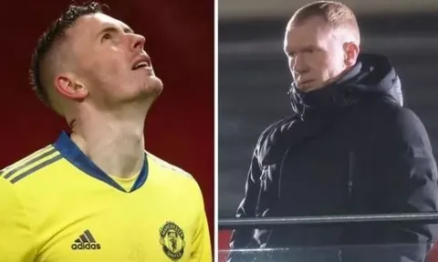 Scholes chỉ trích Henderson, khẳng định Milan xứng đáng giành chiến thắng
