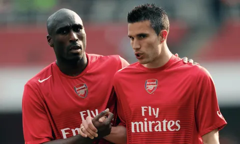 Van Persie tiết lộ lời khuyên "quý hơn vàng" từ Sol Campbell